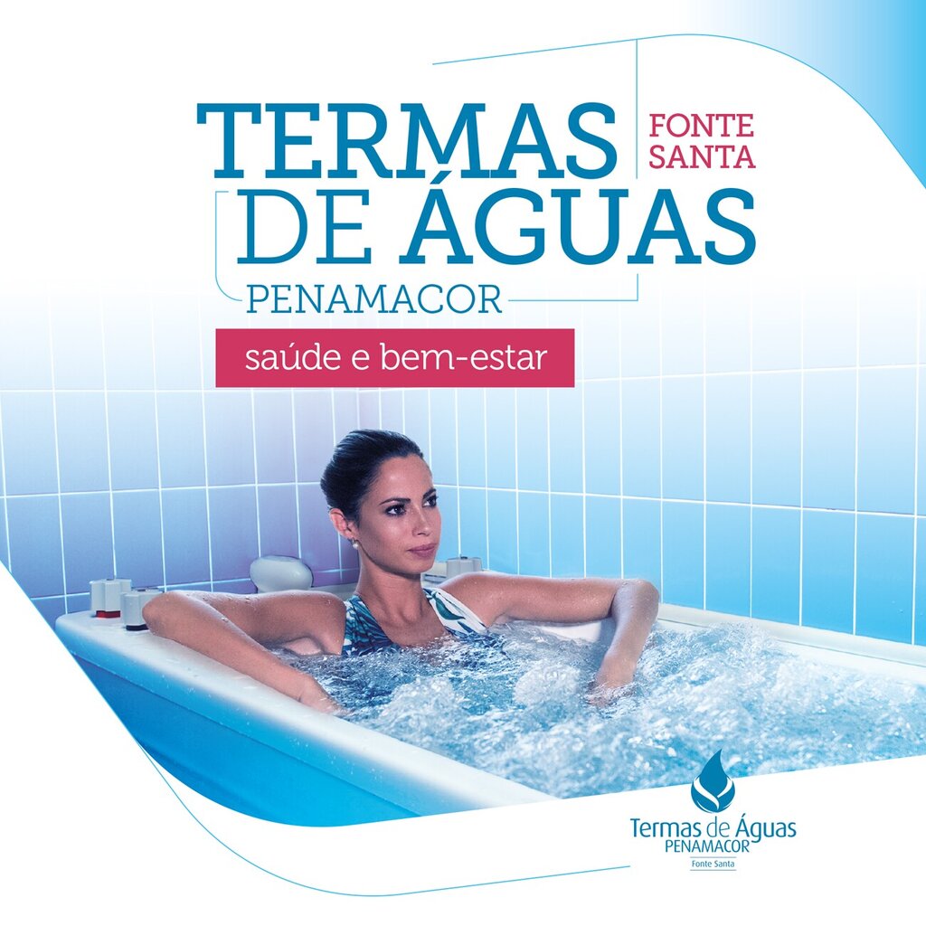 Cartaz promocional das Termas de &Aacute;guas Penamacor - Fonte Santa, com fotografia de uma mulher a relaxar numa banheira de hidromassagem.